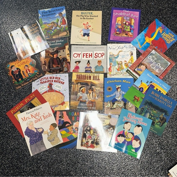 Colorful Children's Jewish Book Lot of 20 - Picture 1 of 5